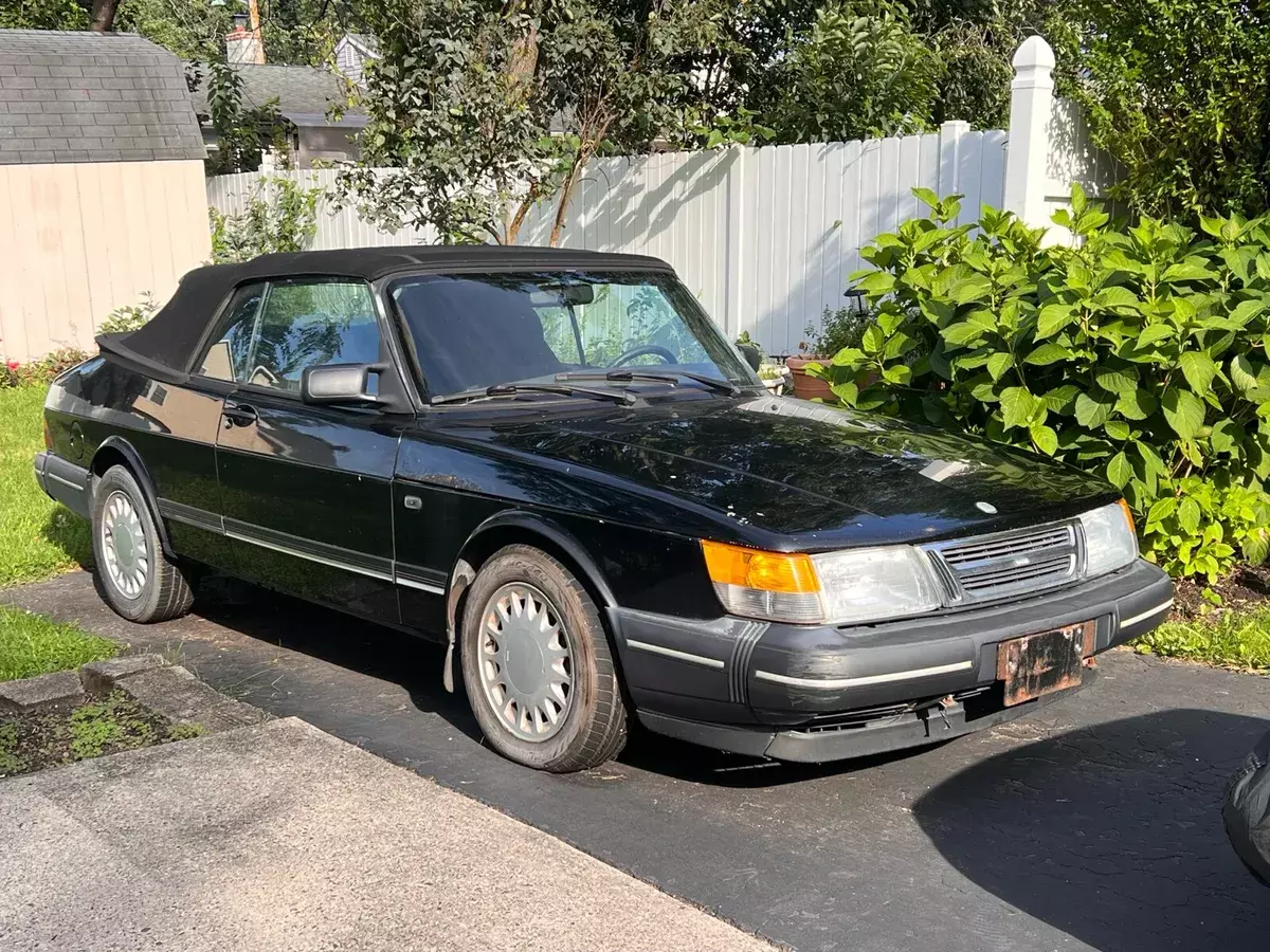 1989 Saab 900 Black 1989 Saab 900