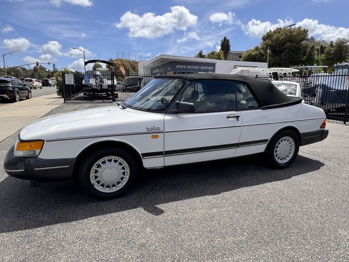 1989 Saab 900 - photo 3
