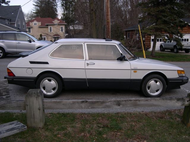 1989 Saab 900 2-Door - photo 4