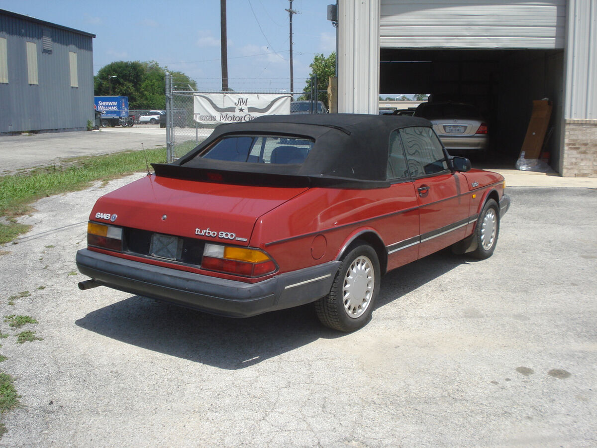 1989 Saab 900 - photo 2