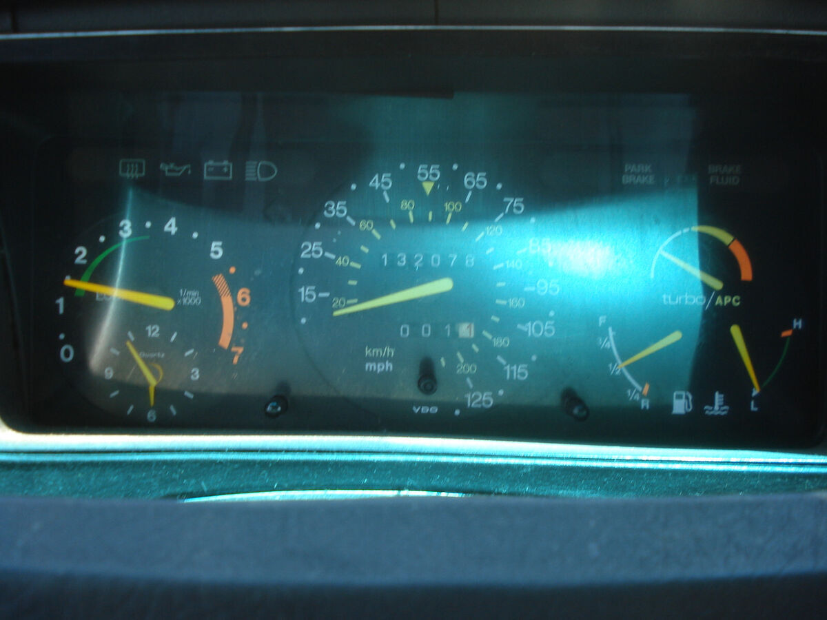 1989 Saab 900 - photo 8