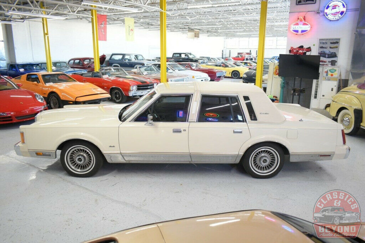 1989 Lincoln Town Car Signature - photo 11