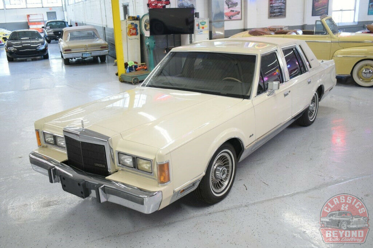 1989 Lincoln Town Car Signature - photo 8