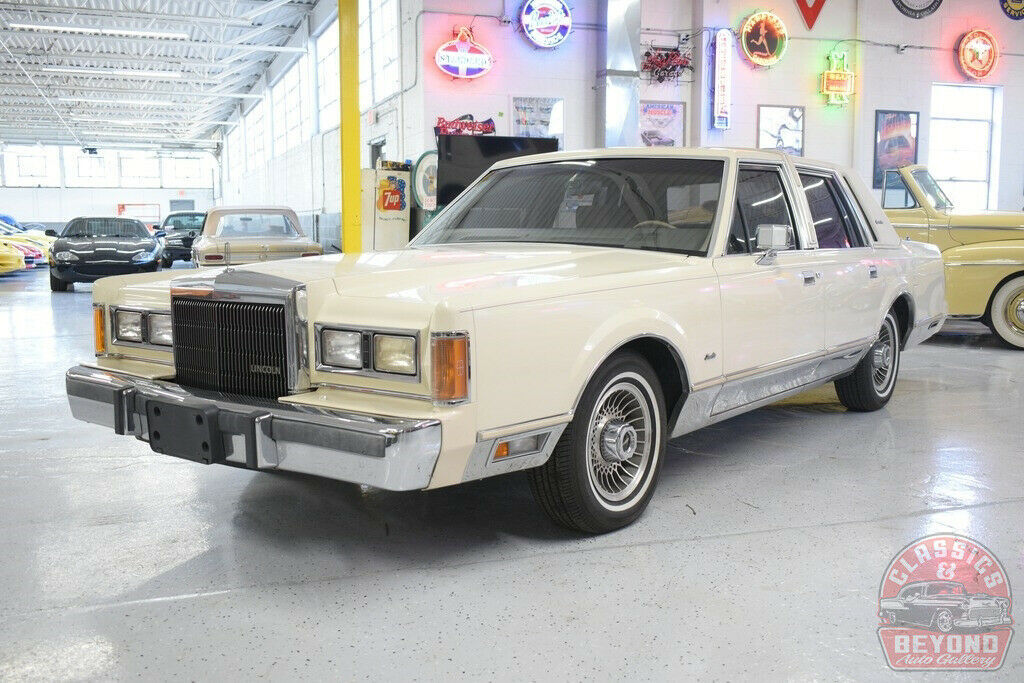 1989 Lincoln Town Car Signature - photo 9