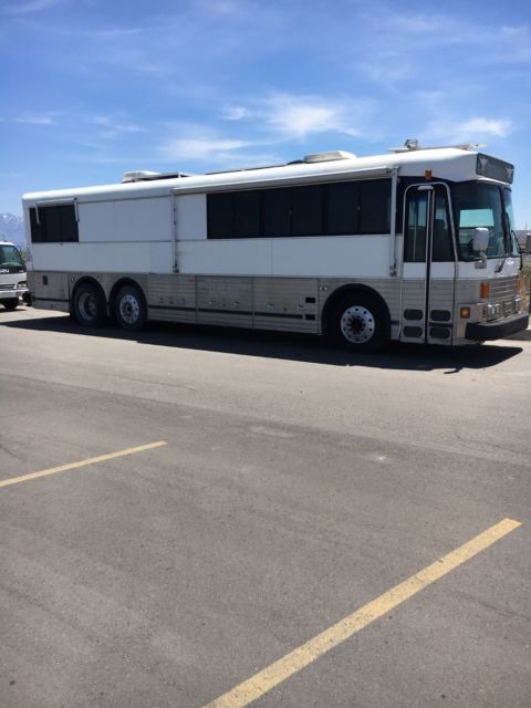 1989 Silver Eagle Bus/Motorhome project Vin #1EUDN6A15KB890093 Eagle