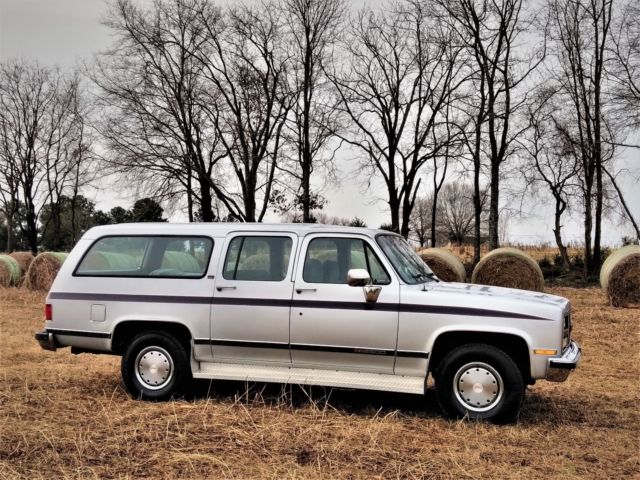 1989 GMC Suburban SLE - photo 9