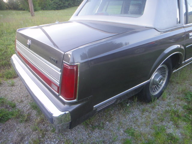 1989 Lincoln Town Car - photo 6