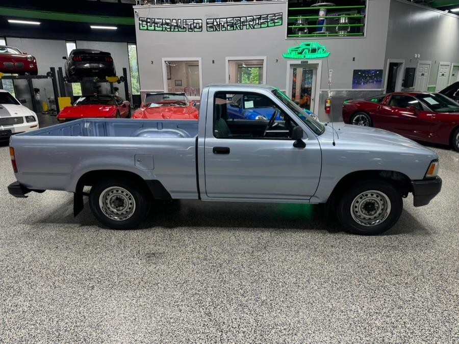 1989 Toyota 2WD Pickups Short Bed 4-Spd - photo 2
