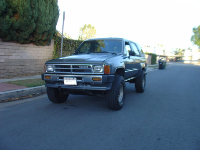 1989 Toyota 4Runner DLX Sport Utility 2-Door - photo 2