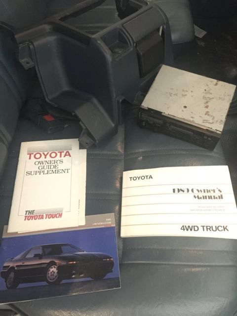 1989 Toyota Pickup Base 2.4L 4Cyl - photo 10