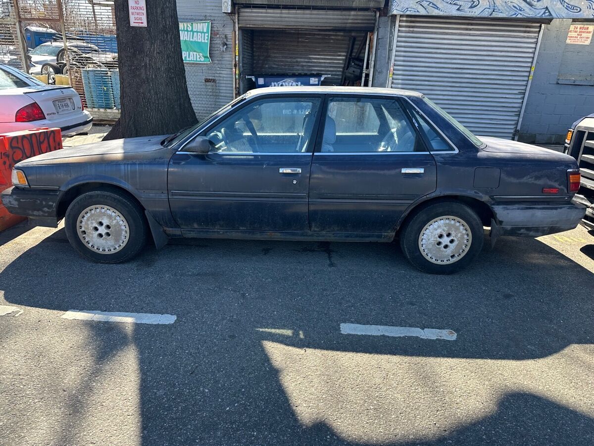 1989 Toyota Camry DLX - photo 3