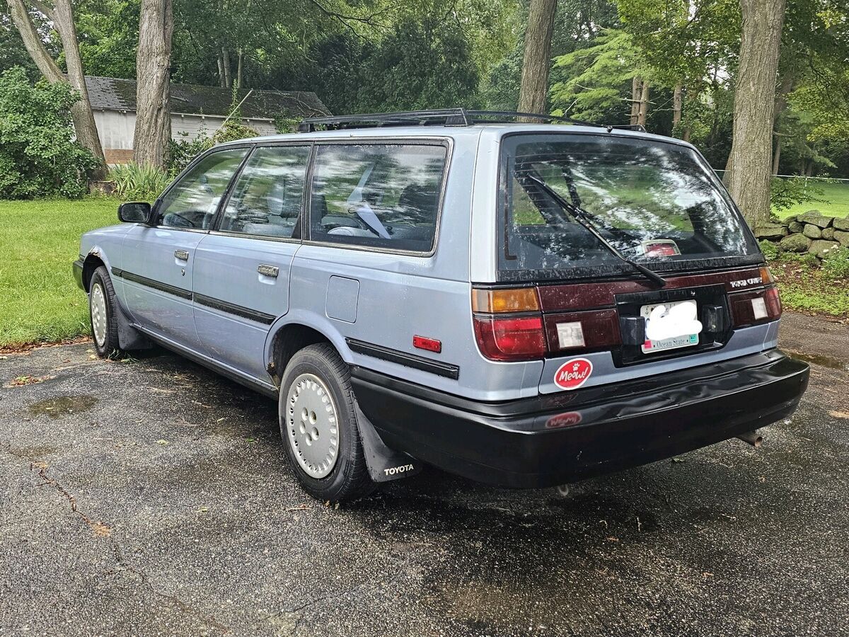 1989 Toyota Camry DLX - photo 4