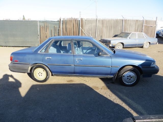 1989 Toyota Camry Deluxe - photo 4