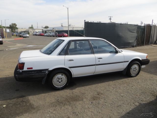 1989 Toyota Camry Deluxe - photo 6