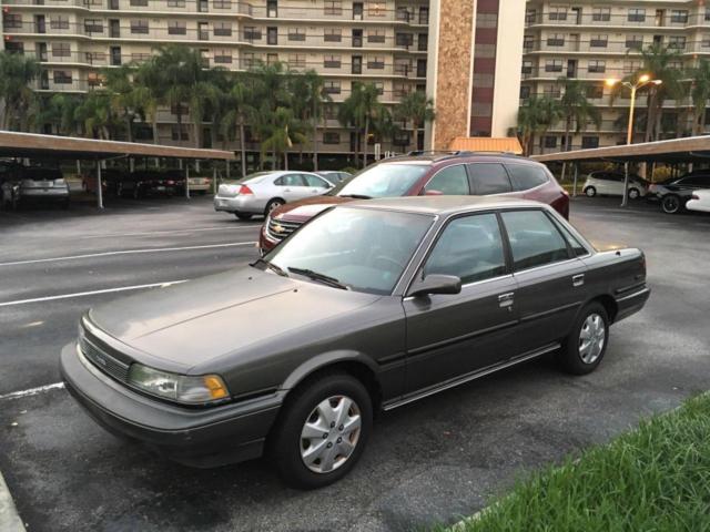 1989 Toyota Camry - photo 2
