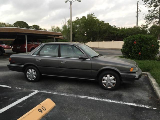 1989 Toyota Camry - photo 3