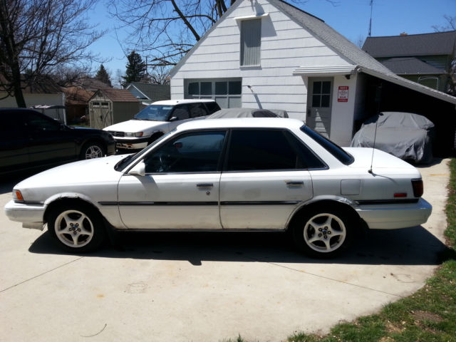 1989 Toyota Camry LE - photo 2