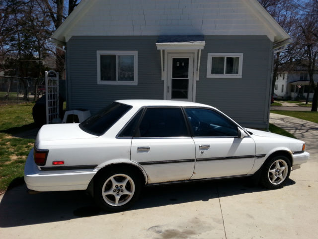 1989 Toyota Camry LE - photo 3