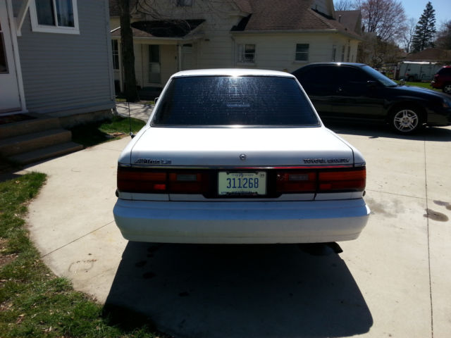 1989 Toyota Camry LE - photo 4