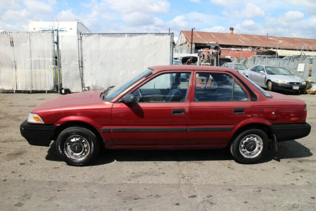 1989 Toyota Corolla Deluxe - photo 2