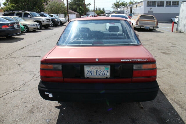 1989 Toyota Corolla Deluxe - photo 4