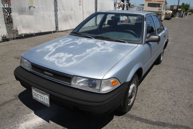 1989 Toyota Corolla DLX Automatic 4 Cylinder NO RESERVE 1989 Toyota Corolla