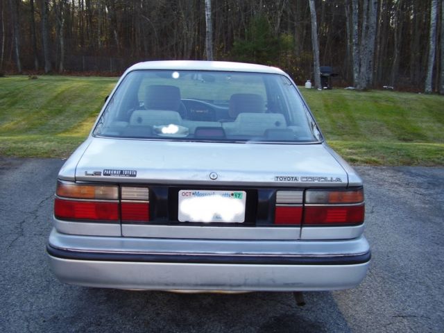 1989 Toyota Corolla LE - photo 5