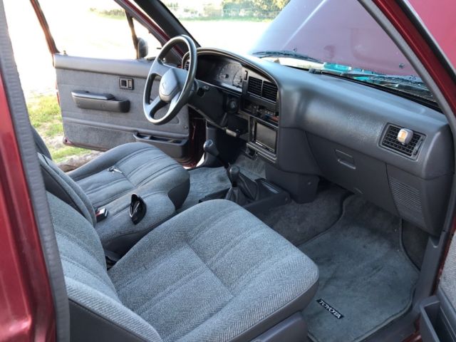 1989 Toyota SR5 - photo 2