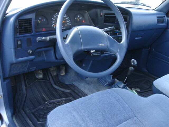 1991 Toyota Tacoma - photo 4