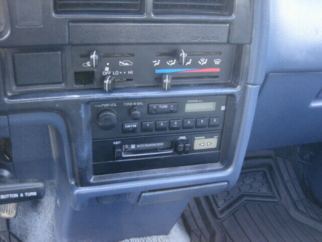 1991 Toyota Tacoma - photo 6