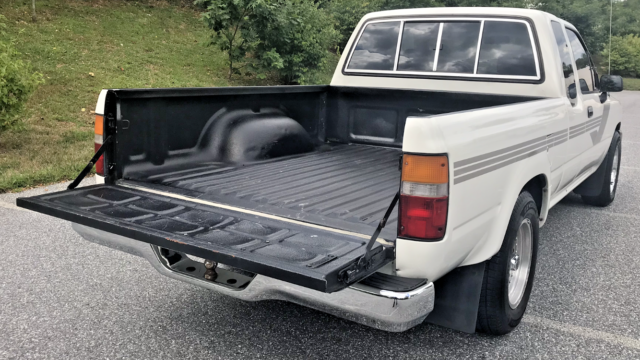 1989 Toyota Hilux SR5 Extra-Cab - photo 13