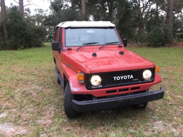 1989 Toyota Land Cruiser BJ 70 Factory diesel ,4x4 , 5 speed, Convertible 1989 Toyota Land Cruiser