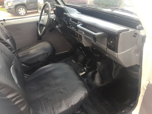 1989 Toyota Land Cruiser BJ73 3.4L 3B Diesel Engene. 4x4 5 sp. manual. - photo 12