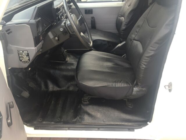 1989 Toyota Land Cruiser BJ73 3.4L 3B Diesel Engene. 4x4 5 sp. manual. - photo 9