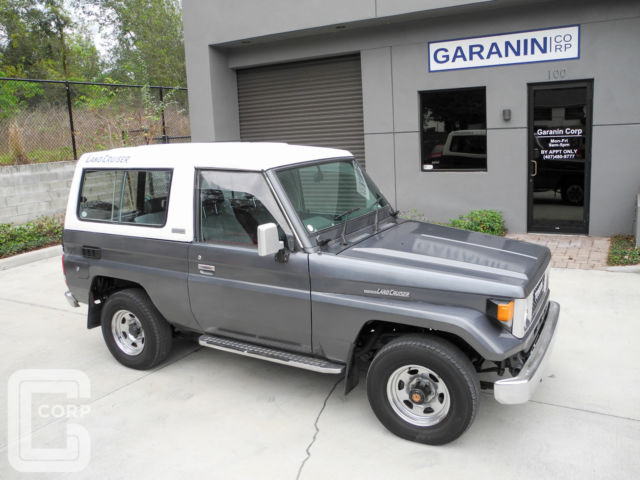 1989 Toyota Land Cruiser BJ73 3B Diesel FRP top / good condition solid truck 1989 Toyota Land Cruiser LX