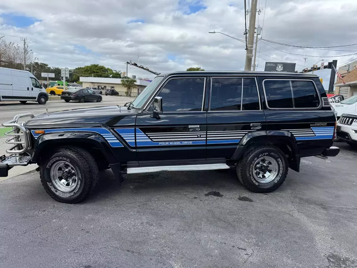1989 Toyota LAND CRUISER FJ62 VX 5 SPEED I 4.0L 1989 Toyota Land Cruiser