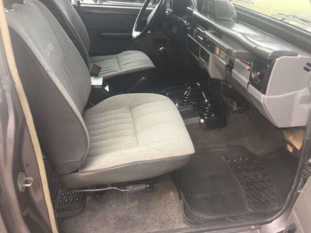 1989 Toyota Land Cruiser LJ73 2.4L Turbo Diesel 5 speed - photo 13