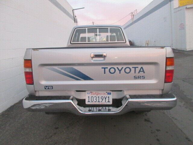 1989 Toyota Pickup SR5 - photo 10
