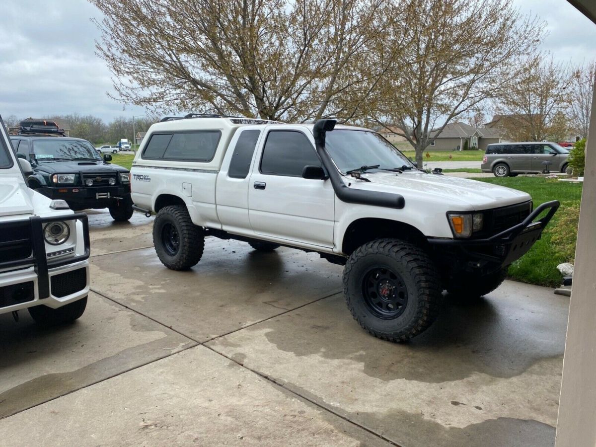 1989 TOYOTA PICKUP 3.4L SUPERCHARGED 5 SPEEDS 1989 Toyota Pickup 3.4L Supercharged