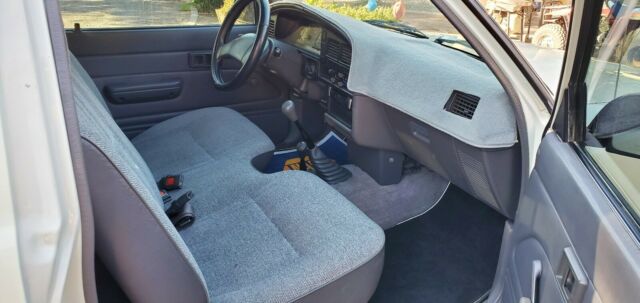 1989 Toyota Pickup - photo 12
