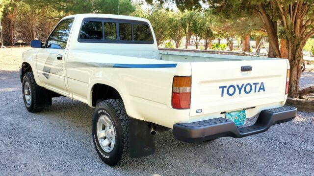 1989 Toyota Pickup - photo 6