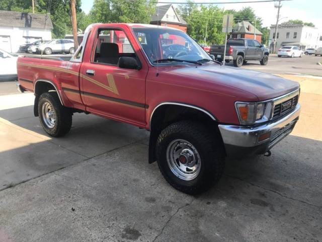 1989 Toyota Tacoma Deluxe 2dr 4WD Standard Cab SB - photo 5