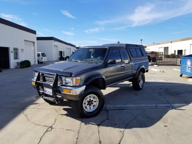 1989 Toyota Pickup 4x4 Hilux Automatic O/D ECT 1989 Toyota Pickup SR5