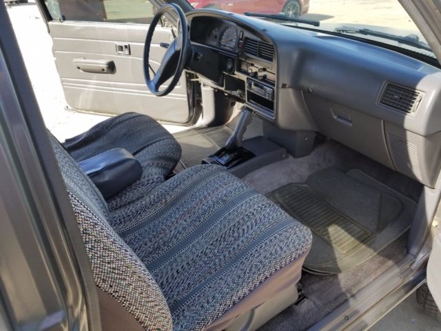1989 Toyota Pickup SR5 - photo 5