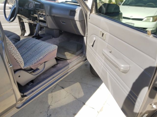 1989 Toyota Pickup SR5 - photo 6