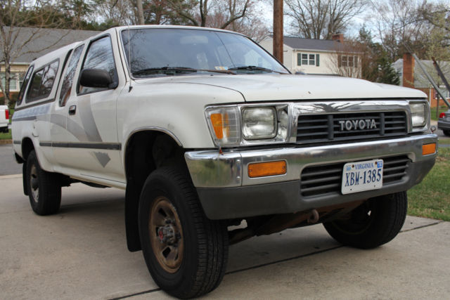 1989 Toyota Pickup DX, 4-cylinder, 4WD DX - photo 5