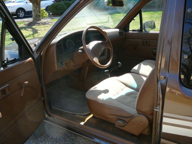 1989 Toyota Tacoma DLX - photo 6