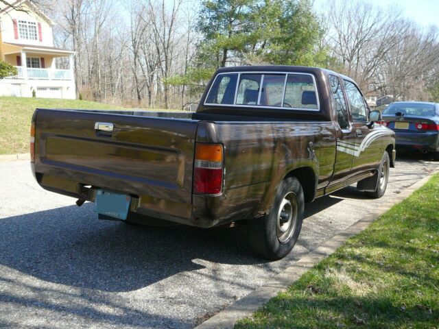 1989 Toyota Tacoma DLX - photo 2