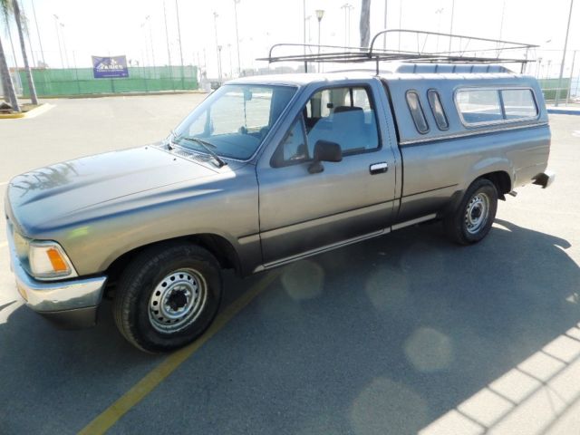 1989 Toyota PICKUP DELUXE - photo 2