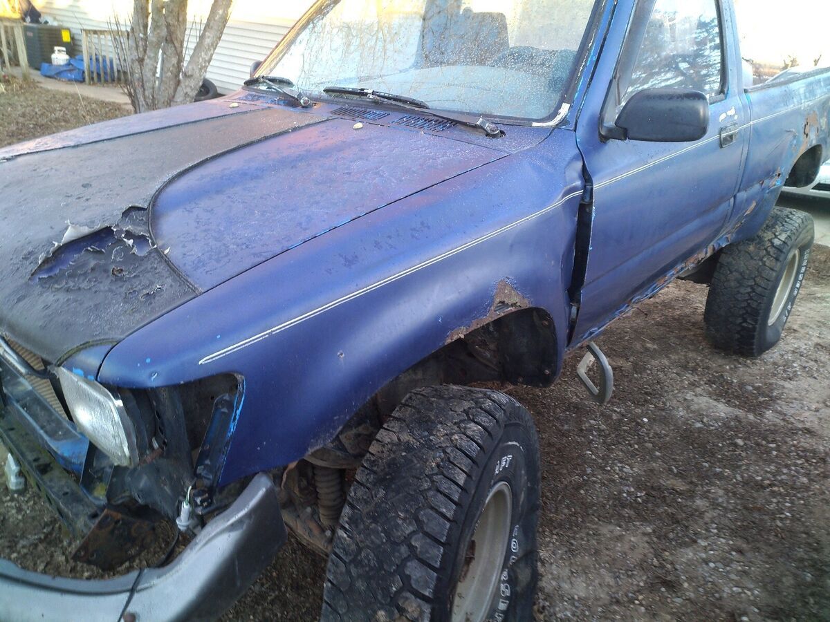 1989 Toyota Pickup 1/2 TON SHORT WHEELBASE DLX - photo 3